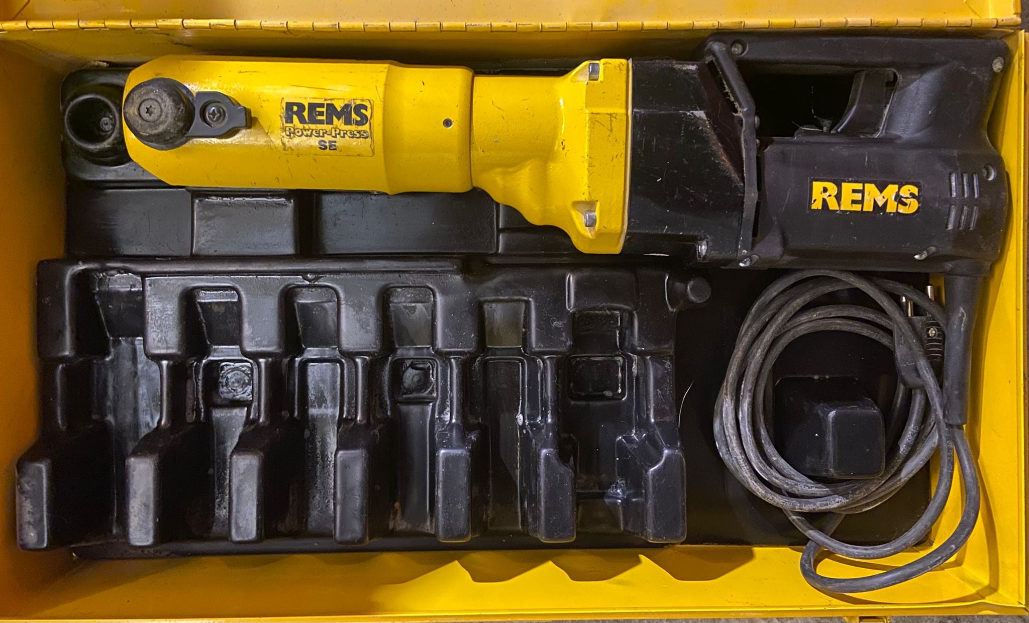 Sertisseuse Rems Power Press SE