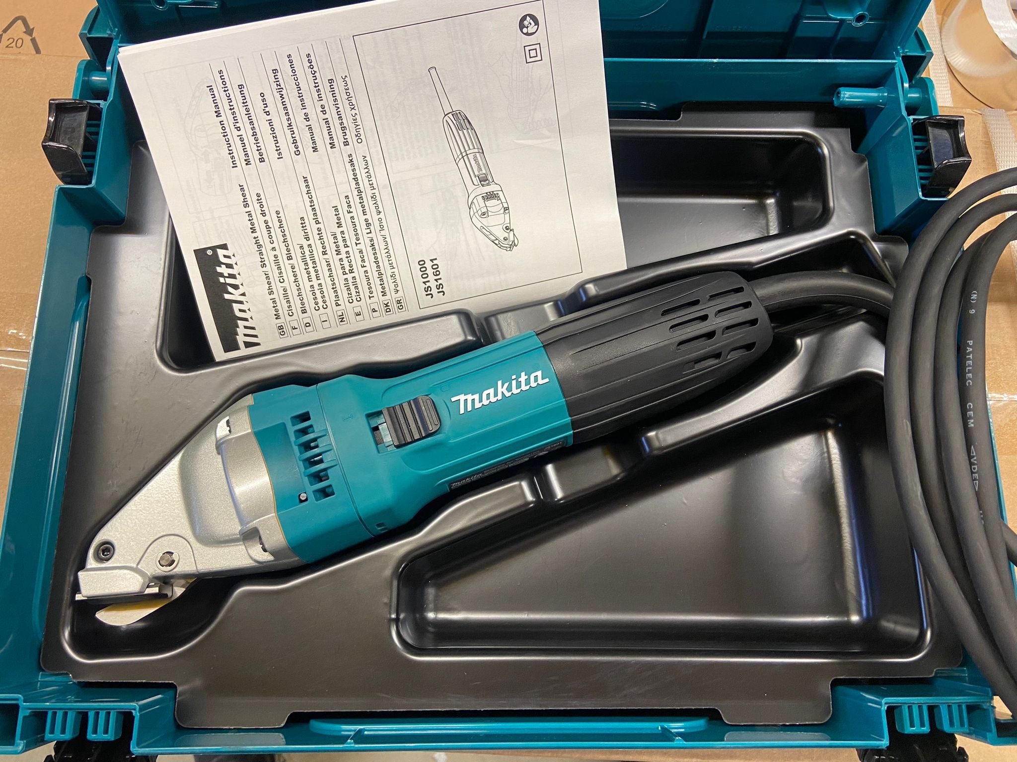Cisaille Makita JS1601