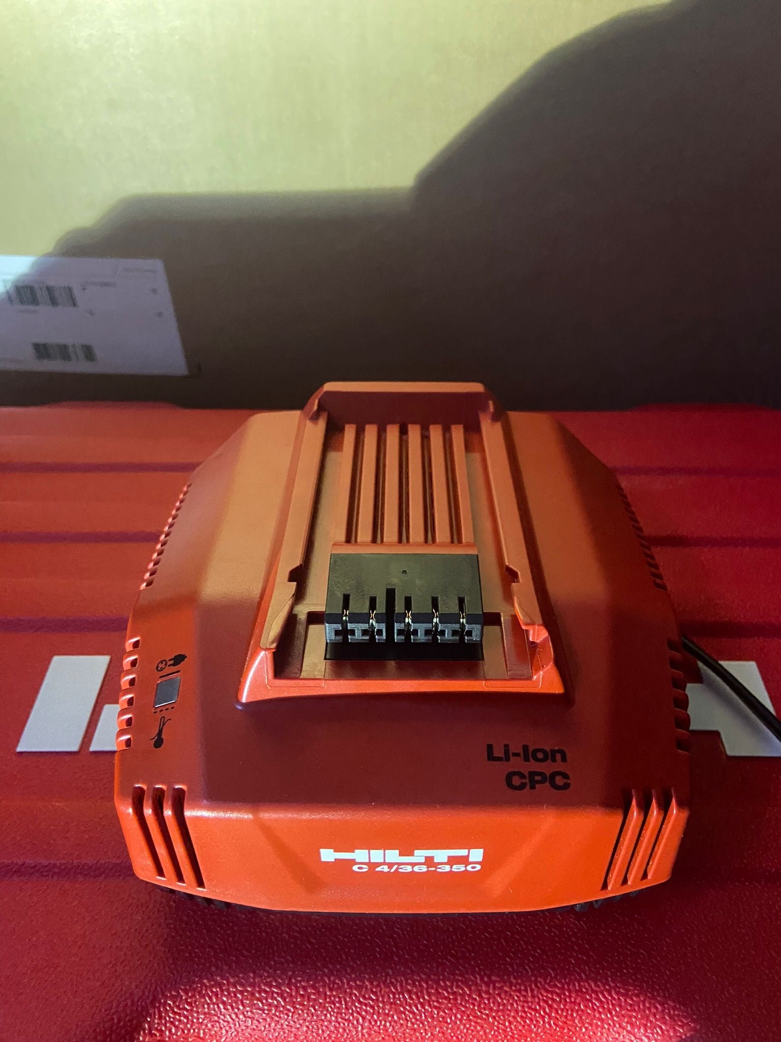 Chargeur Hilti C4/36 350