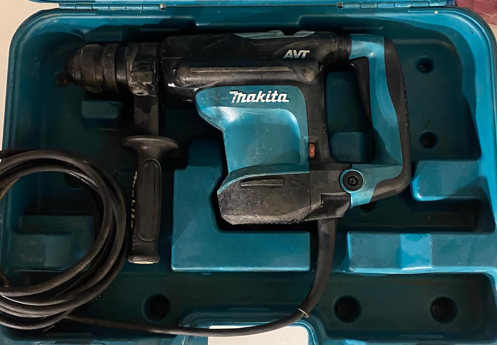 Perforateur Burineur Makita HR3210FCT