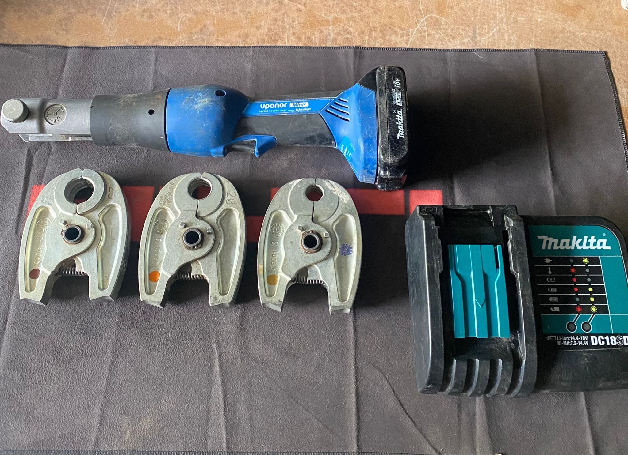 Sertisseuse Uponor Mini 2