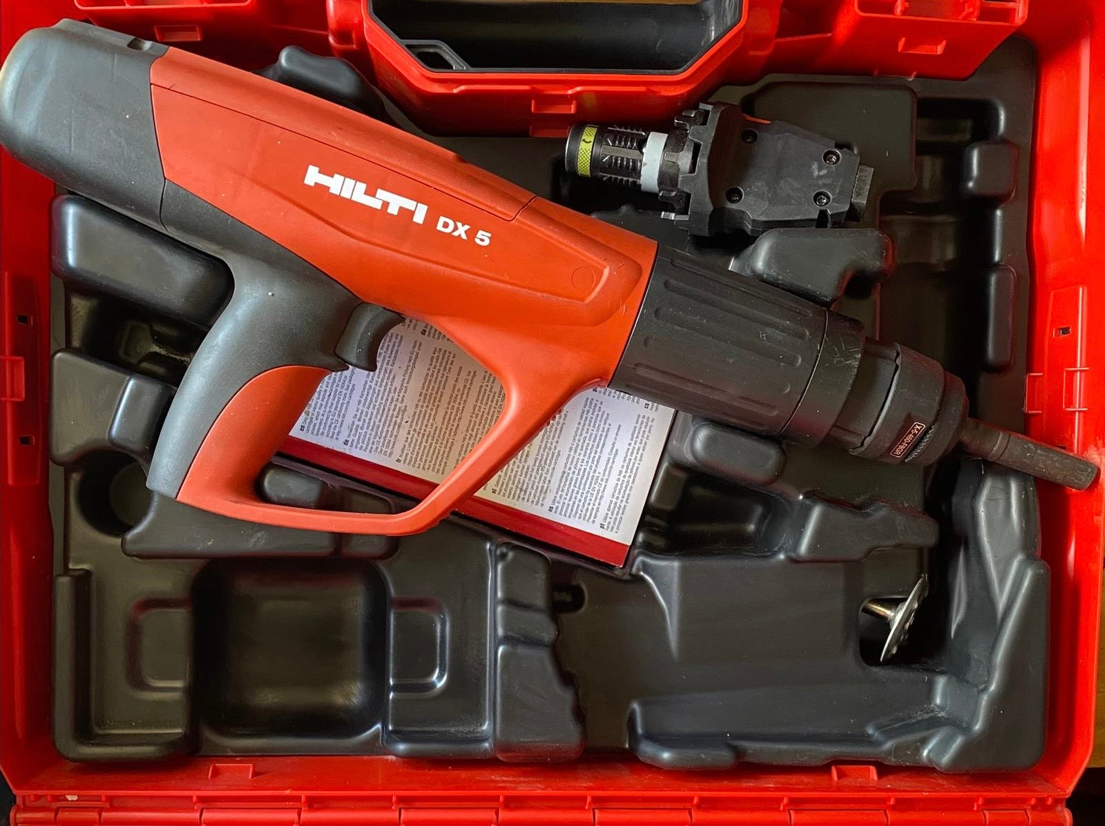 Cloueur à poudre Hilti DX 5