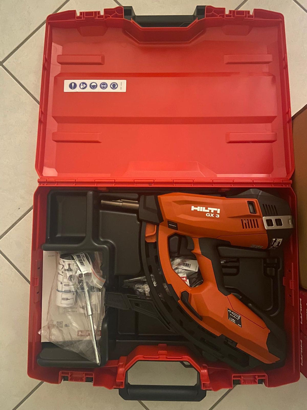 Cloueur à gaz Hilti GX 3 + 7200 clous