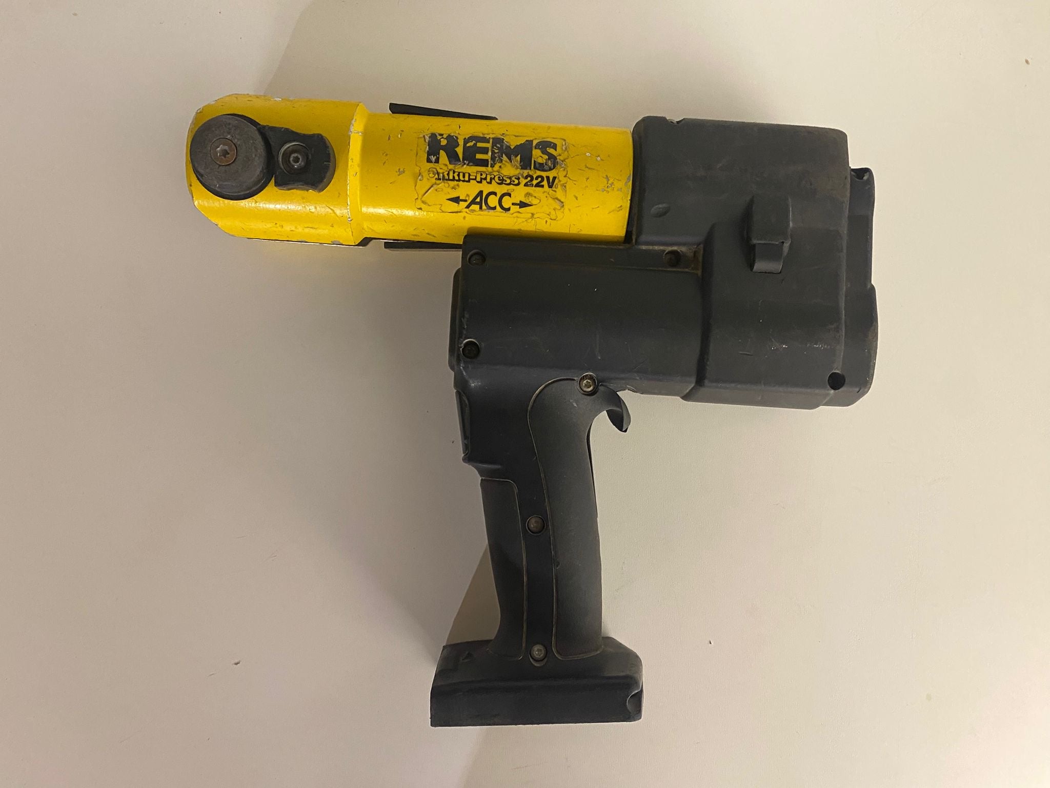 Sertisseuse Rems Akku Press 22V