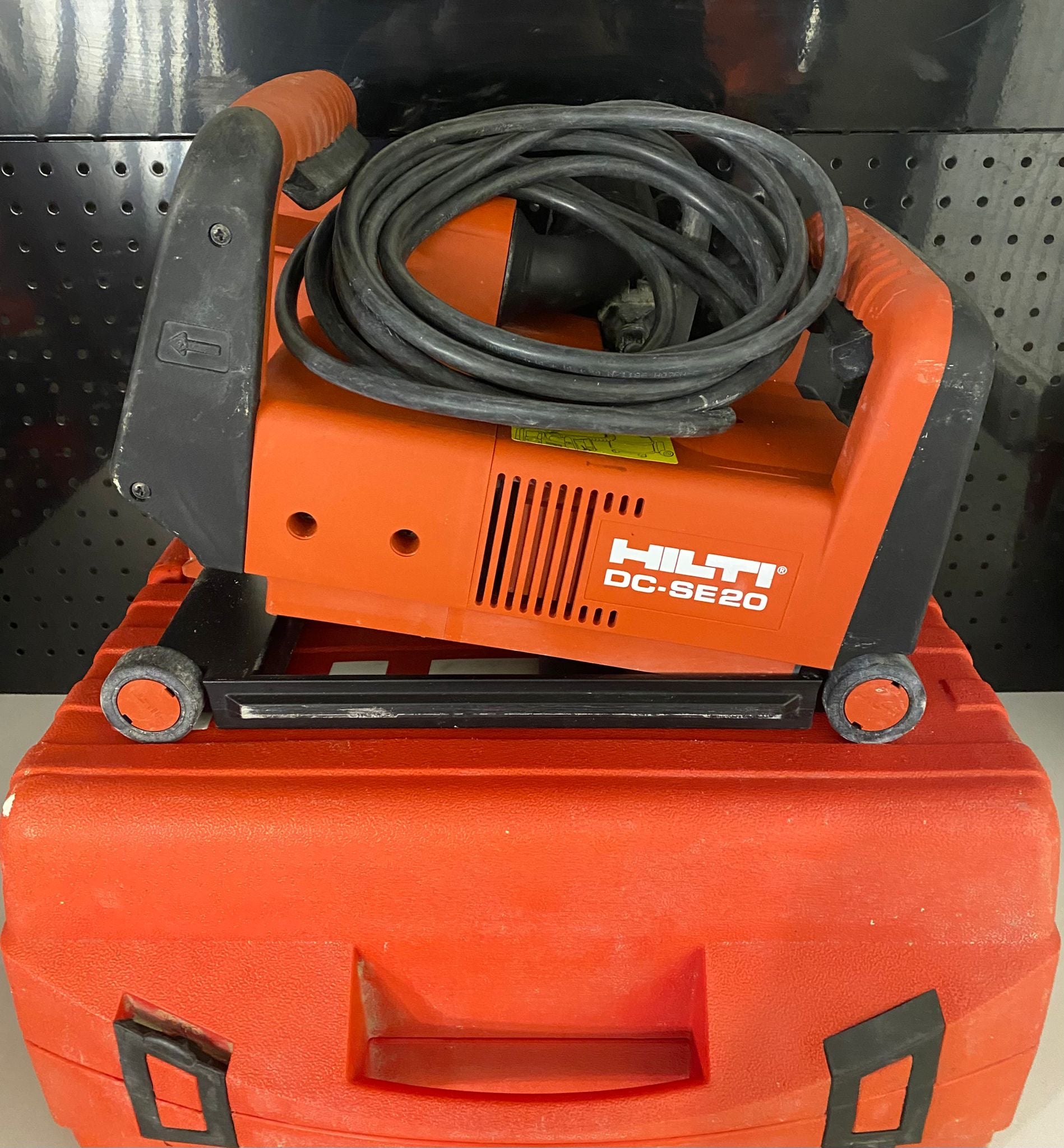 Rainureuse Hilti DC SE 20