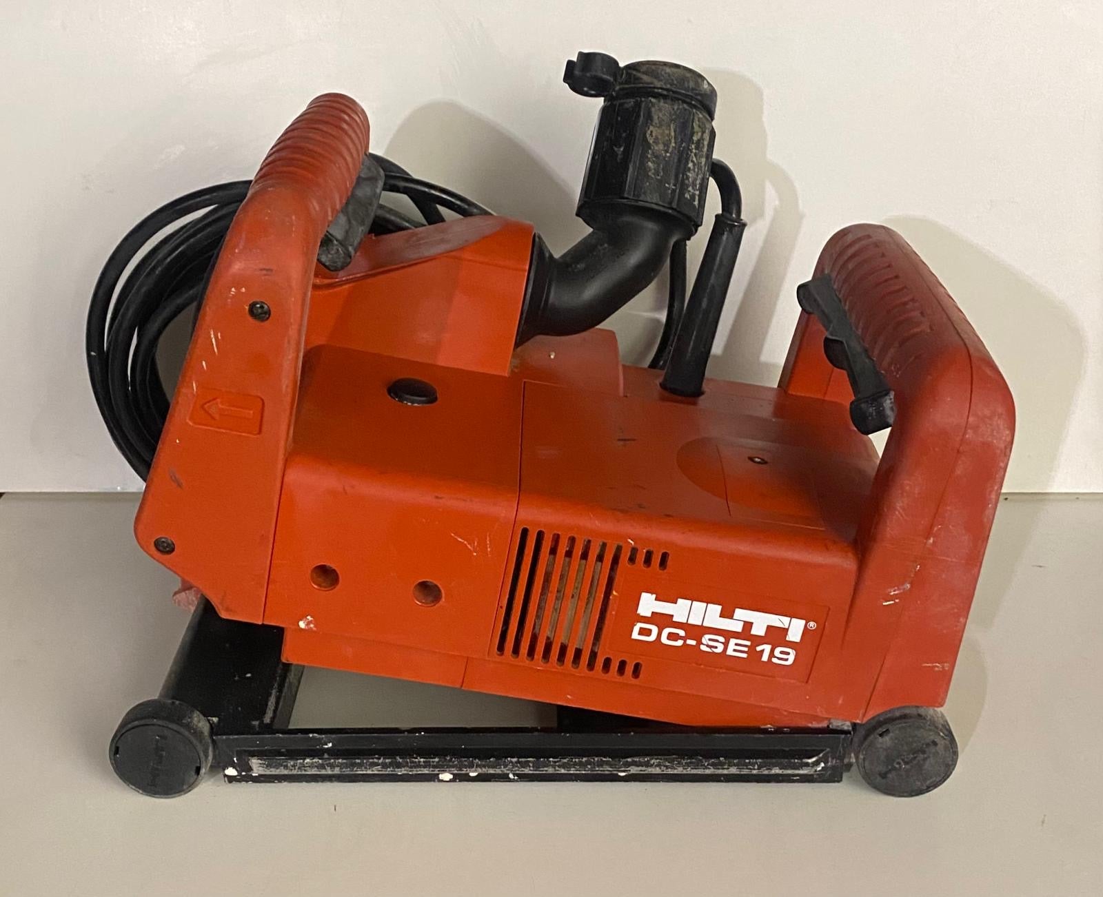 Rainureuse Hilti DC SE 19