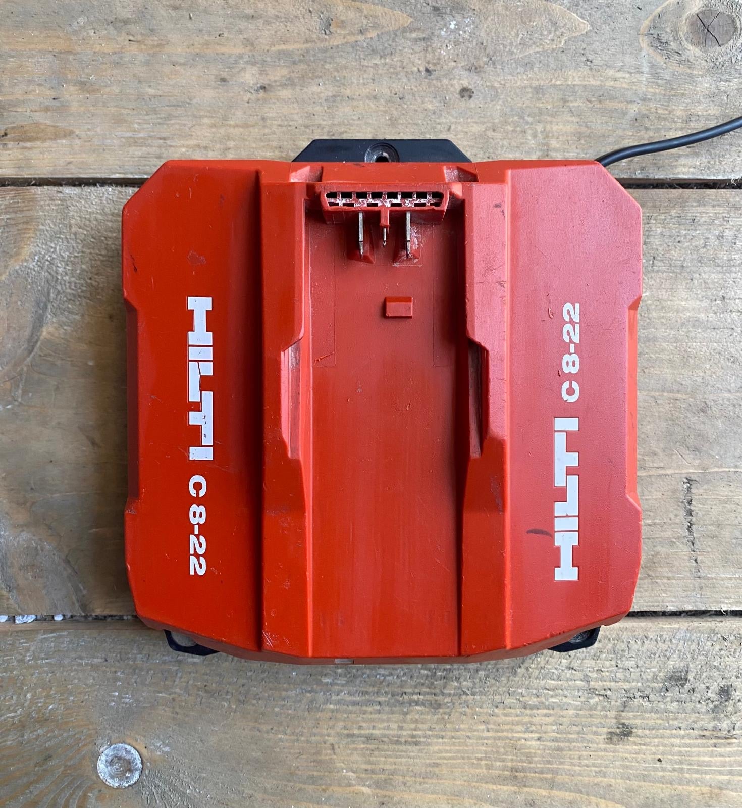 Chargeur Hilti Nuron C8 22