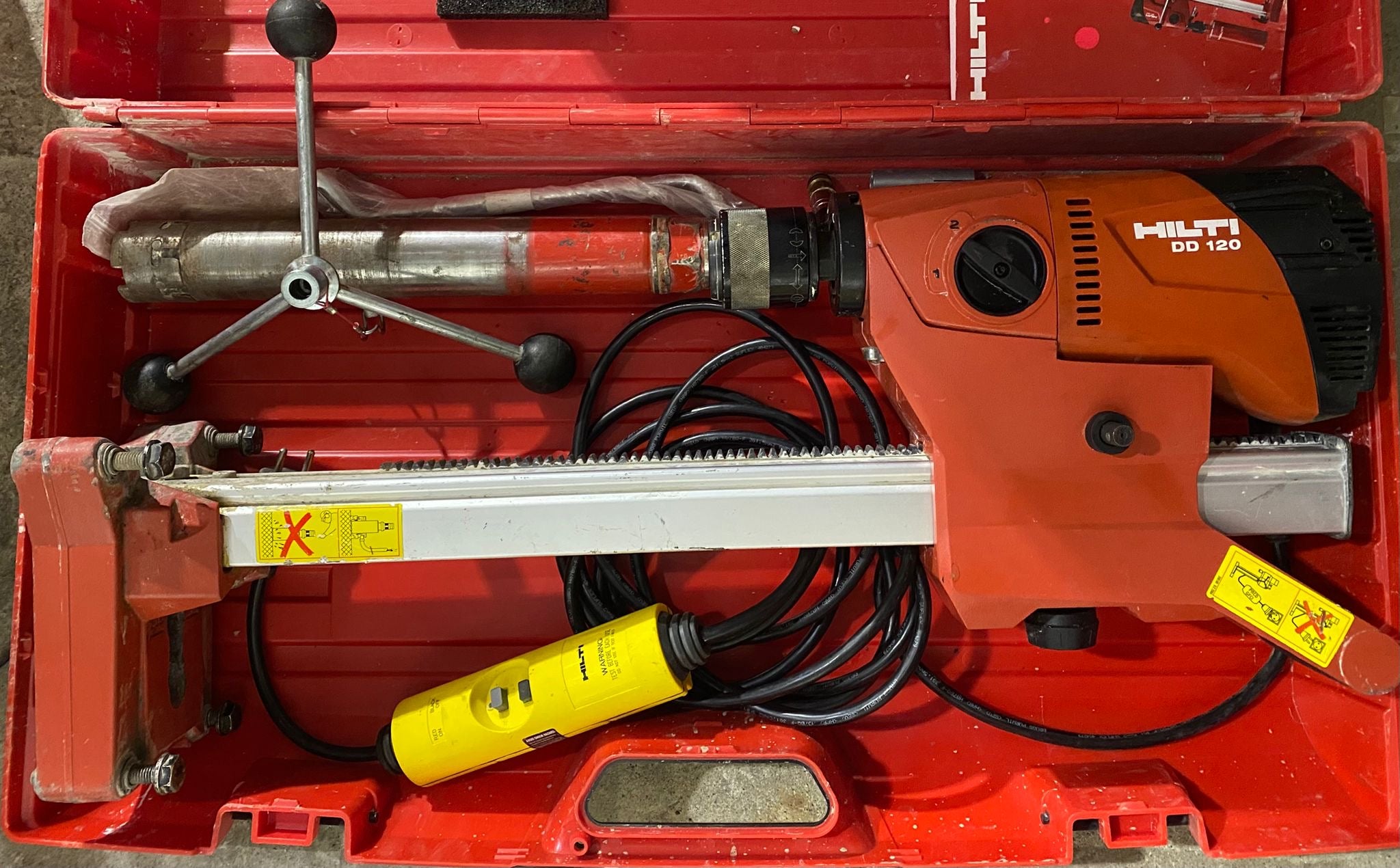 Carotteuse Hilti DD 120 + Colonne DD ST 120