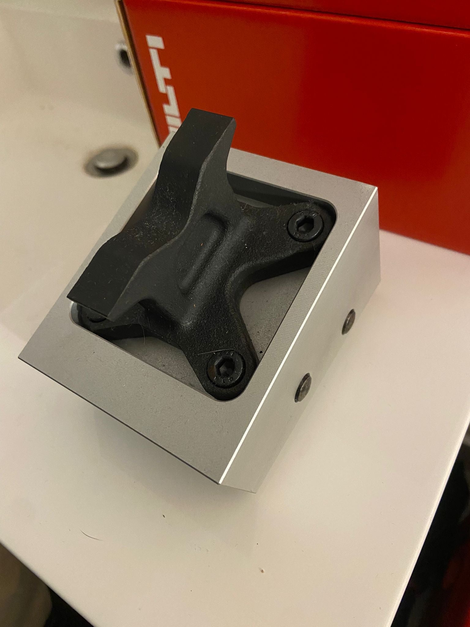 Adaptateur Carotteuse Hilti DD 150 U sur Colonne DD HD 30