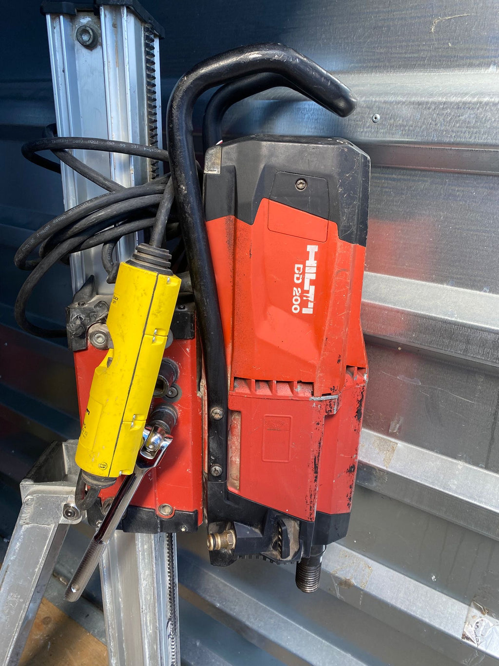 Carotteuse Hilti DD 200 + Colonne DD HD 30