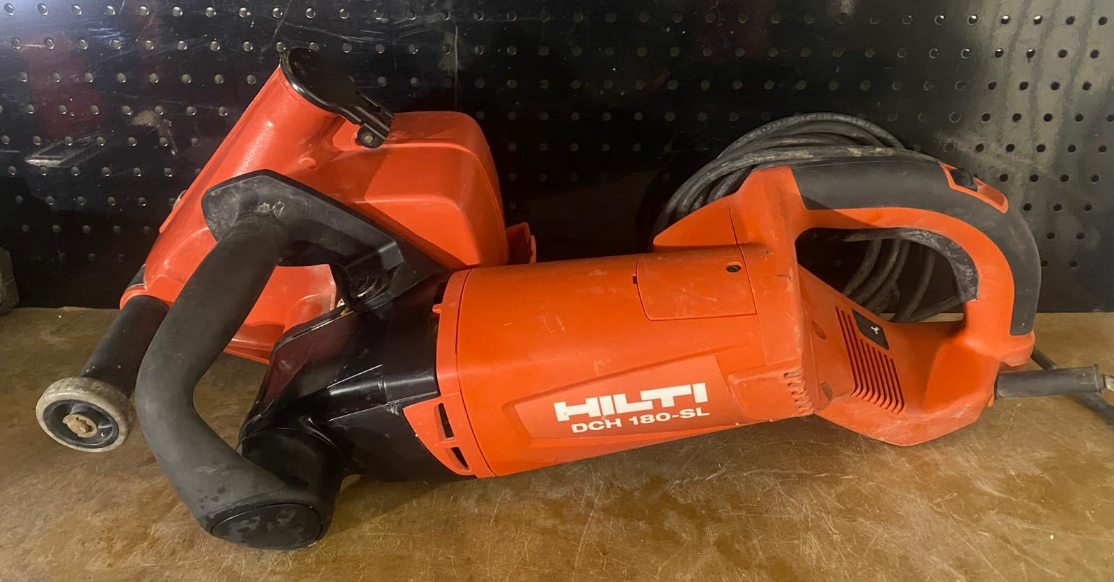 Rainureuse Hilti DCH 180 SL