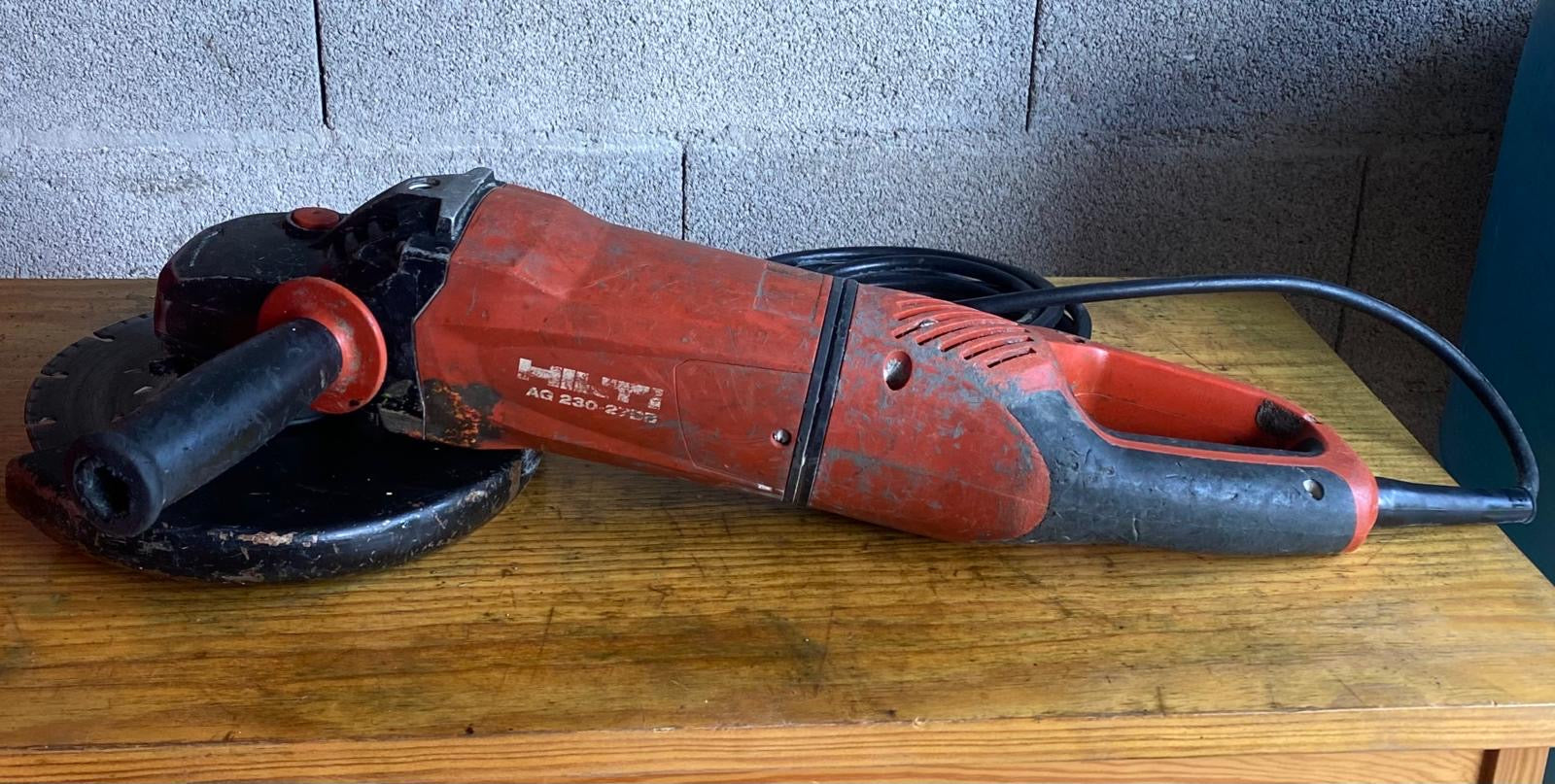 Meuleuse D’Angle Hilti AG 230 27DB